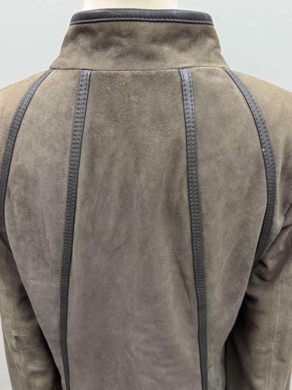 Classiques Entier Atelier 100% Leather Suede Jacket Brown Gray Trim Snap Front M - Picture 9 of 16